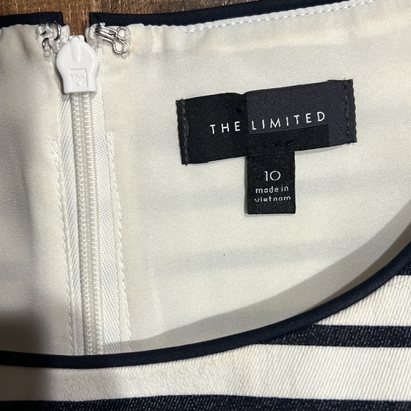 The Limited Dress Womens size 10. Navy & White Stripes. - Picture 4 of 14